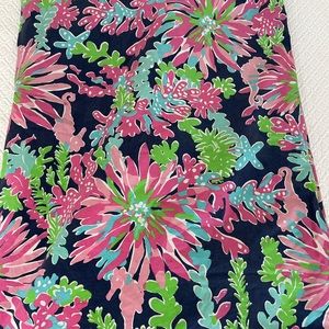 Lilly Pulitzer queen duvet cover with button closure